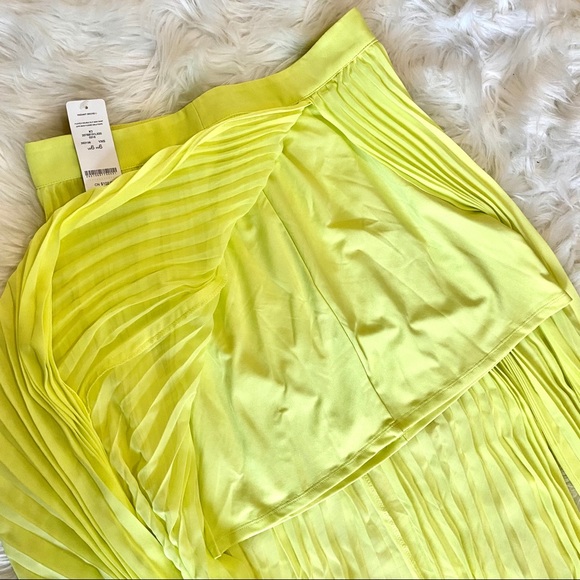 BEBE NEON GREEN PLEATED OVERLAY MAXI SKIRT (Has been worn) - Picture 6 of 7